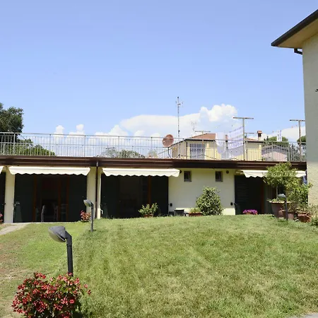 皮安迪卢娜住宿加早餐旅馆 住宿加早餐酒店 萨尔扎纳
